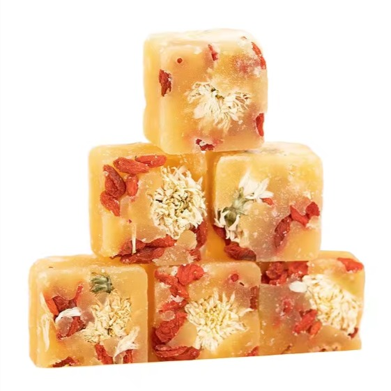How to Start Selling Cakes Decorated With Wholesale Sugar Flowers