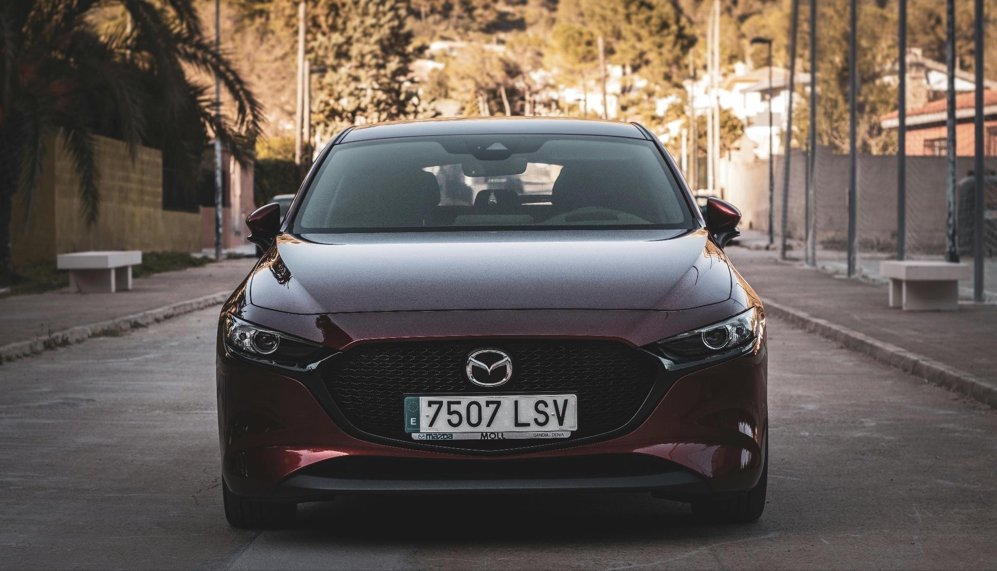 Why Enthusiasts Prefer Quick-Detach Systems Over Traditional Front Plate Mounts